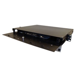 1U机架式安装光纤接线盒，带3 FSP系列子面板开口的图片